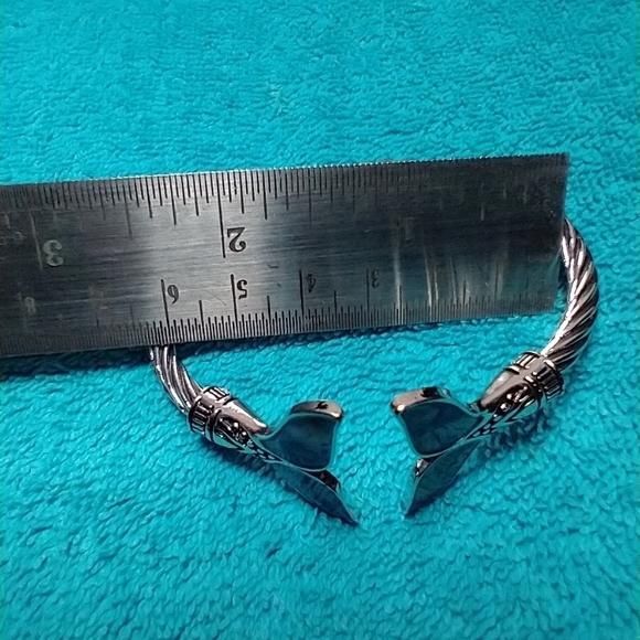 Silvertone twisted mermaid tail cuff adjustable fish animal abalone bracelet - Picture 4 of 4
